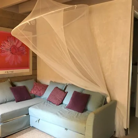 B&B Bij Bedaf 우덴
